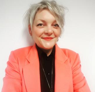 Dr Laura Waters
